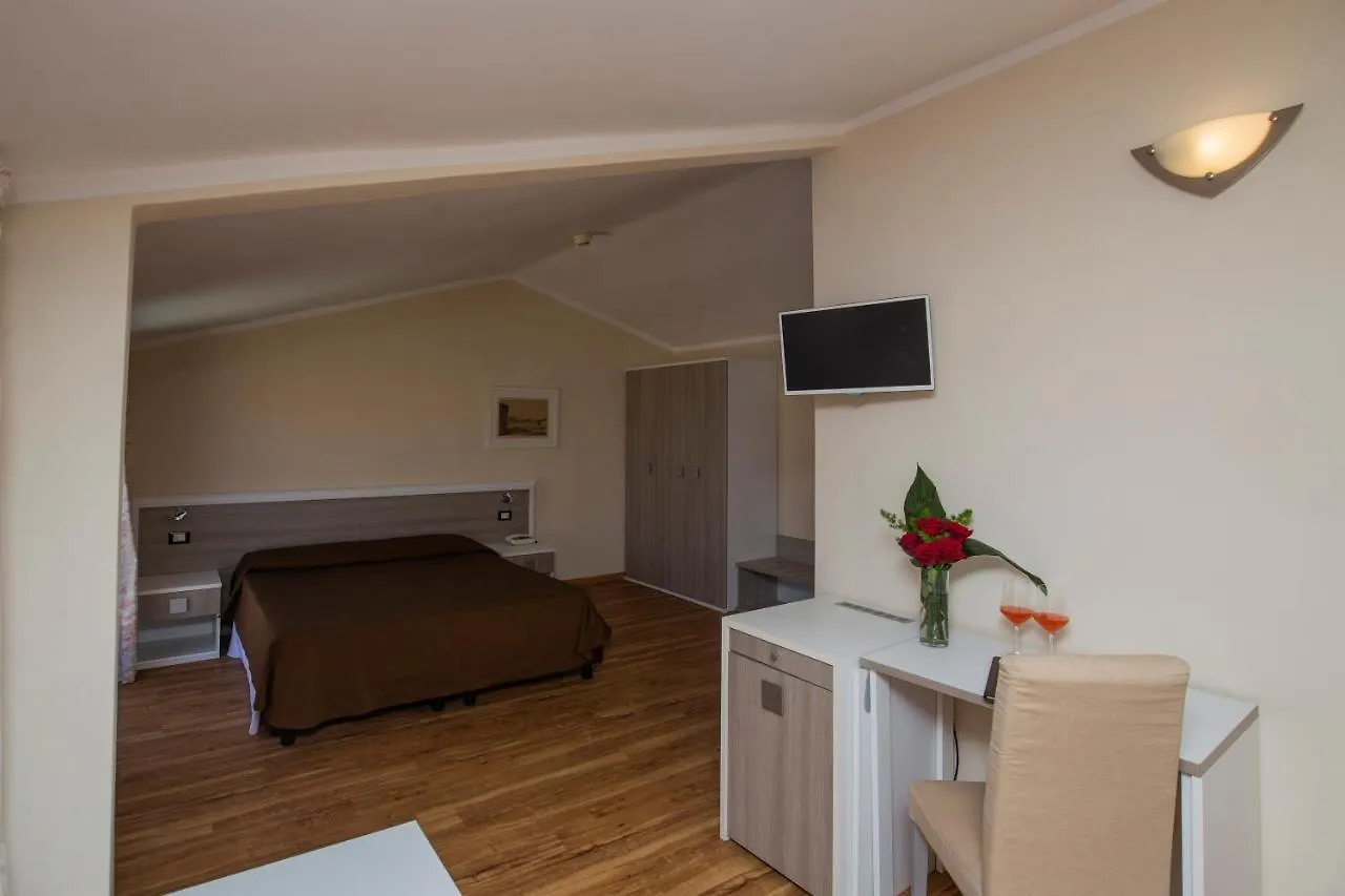 Hotel Fabricia Portoferraio 4*,  Włochy